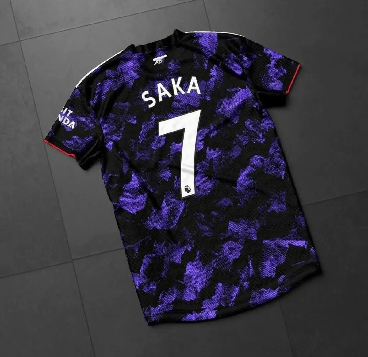 Arsenal SAKA Forması