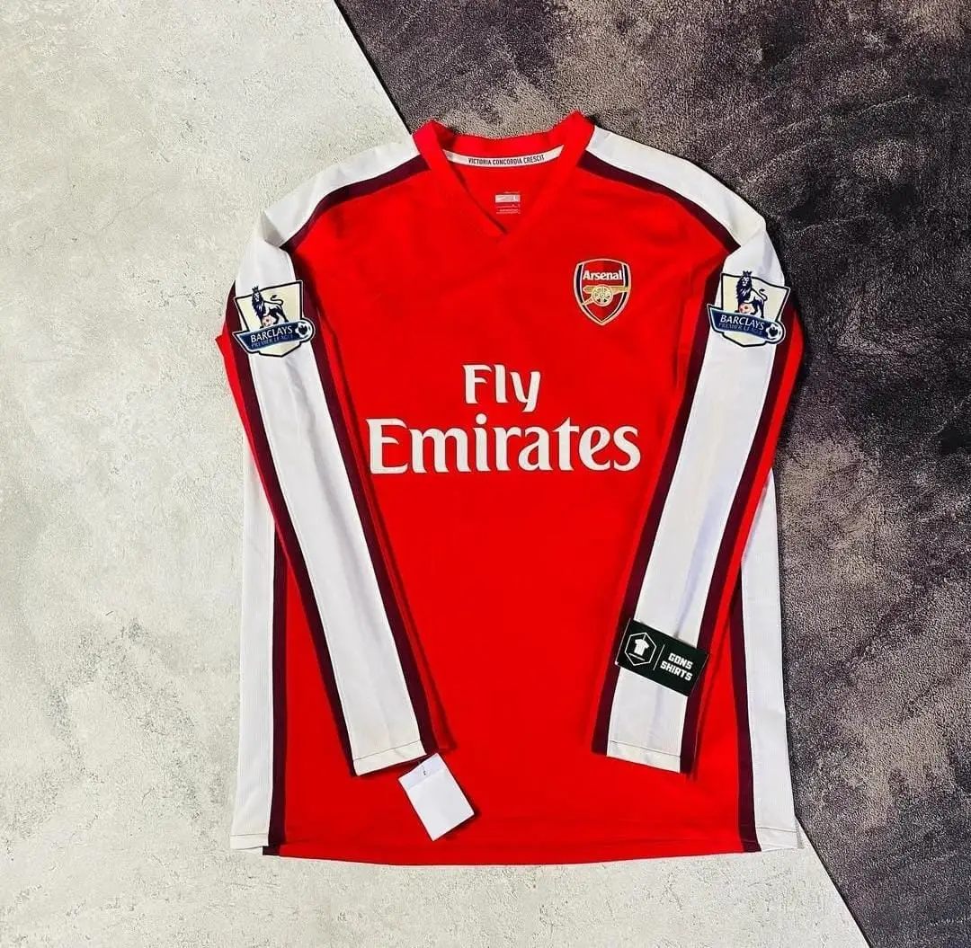 Arsenal İsimsiz Forması