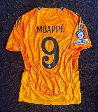 Real Madrid MBAPPE forması