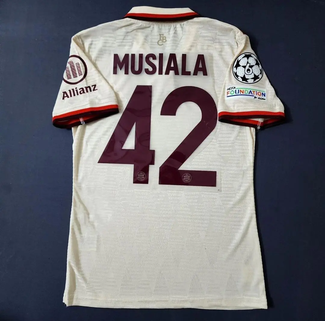 Bayern Münih MUSIALA Forması