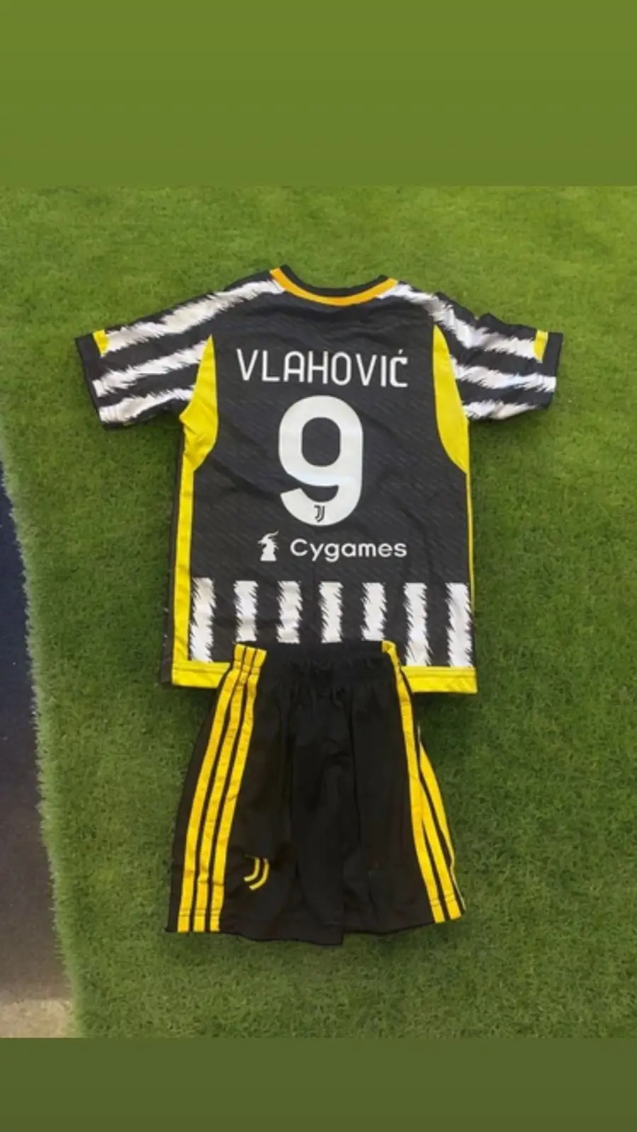 Juventus Çocuk Forması VLAHOVIC