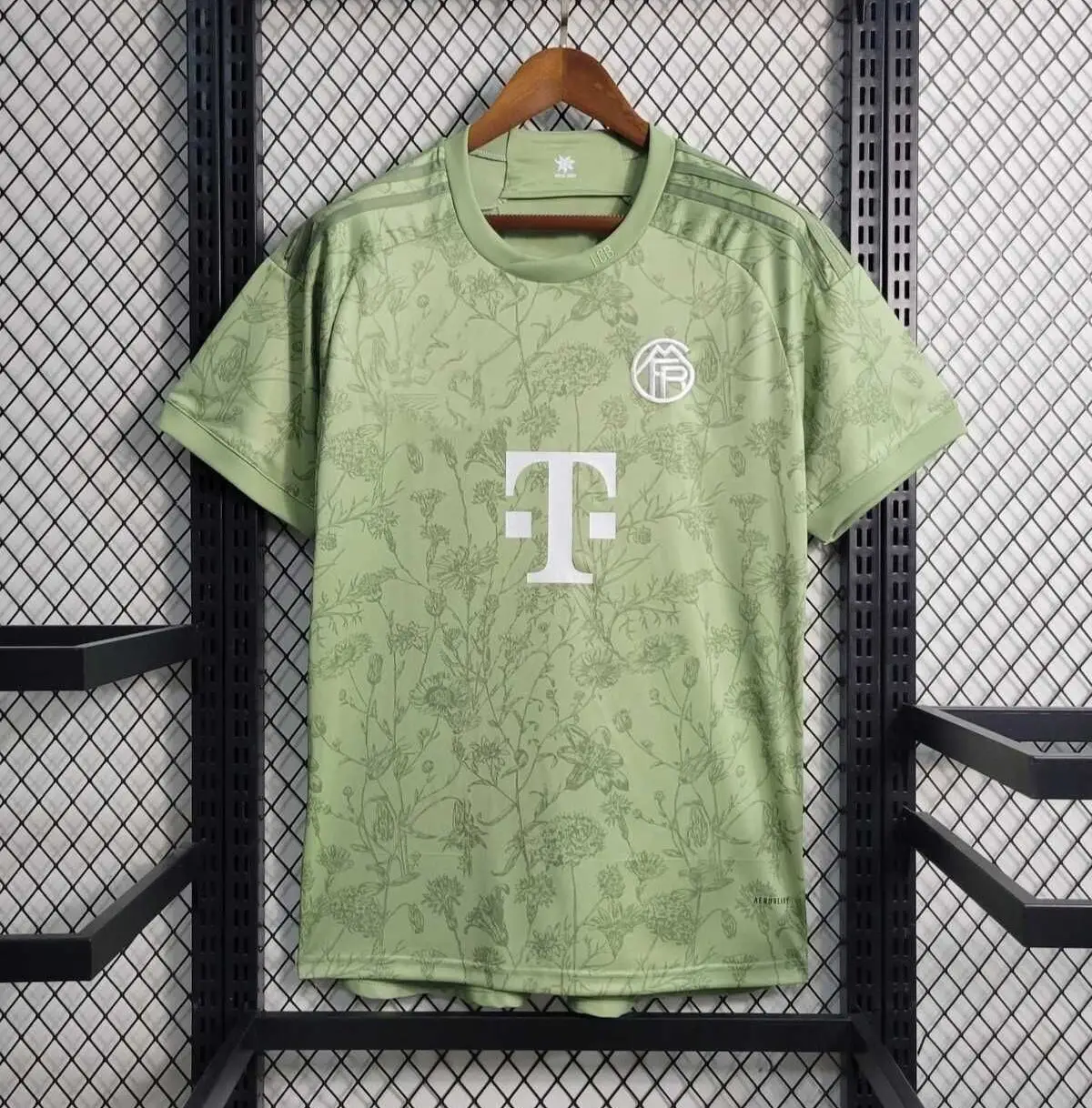 Bayern Münih BOEY Forması