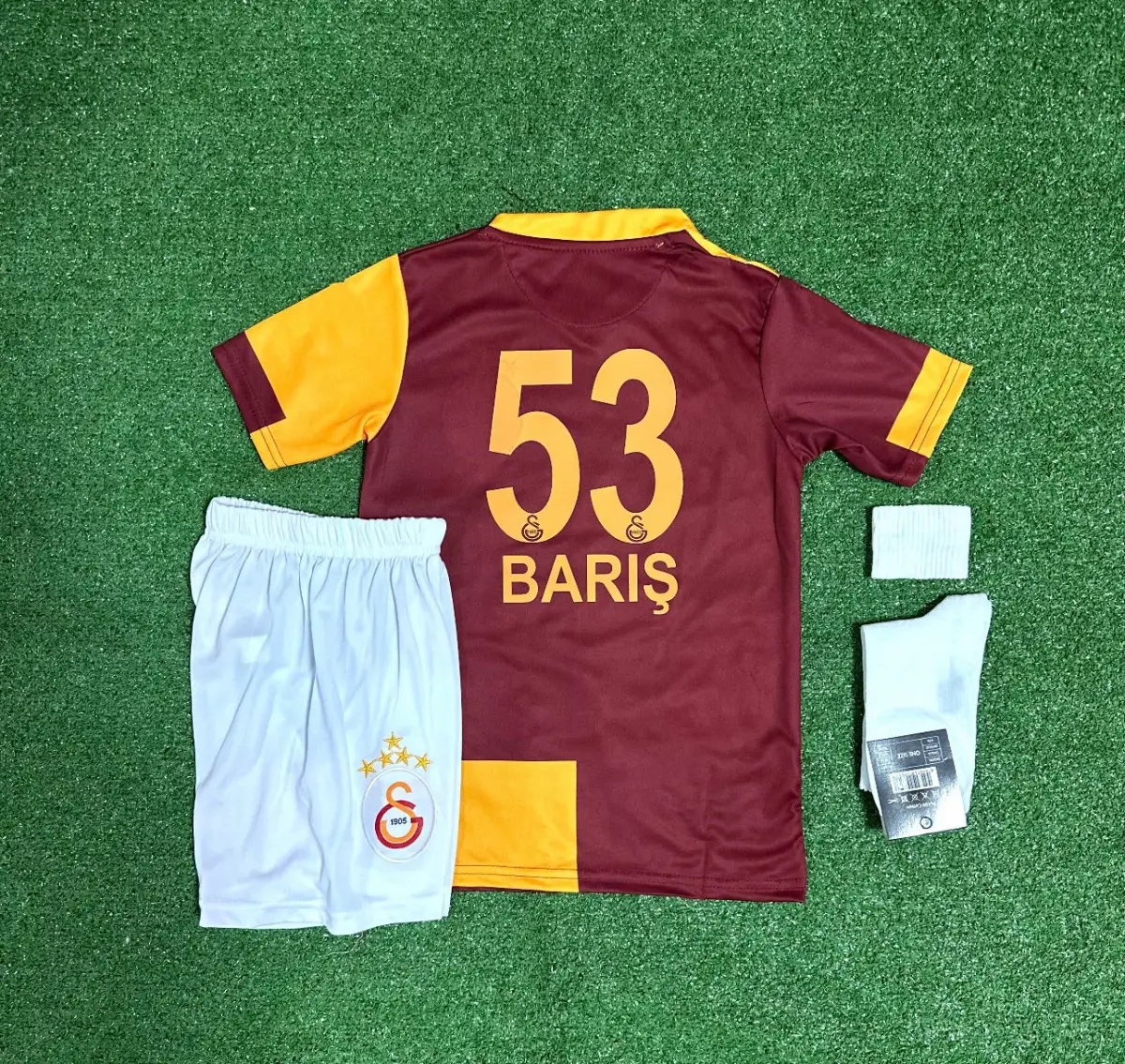 Gâlatâsarây 2025/26  5 Yıldızlı BARIŞ ALPER İç Saha Parçalı Çocuk Forması 4lü Set