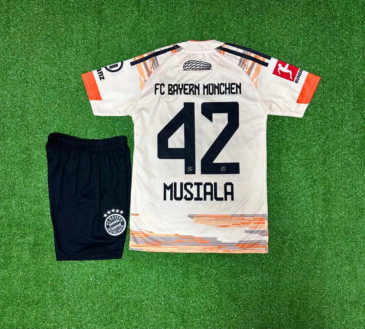 Bayern Münih 2025/26 Yeni Sezon Jamal Musiala Deplasman Çocuk Forması 2'li Set
