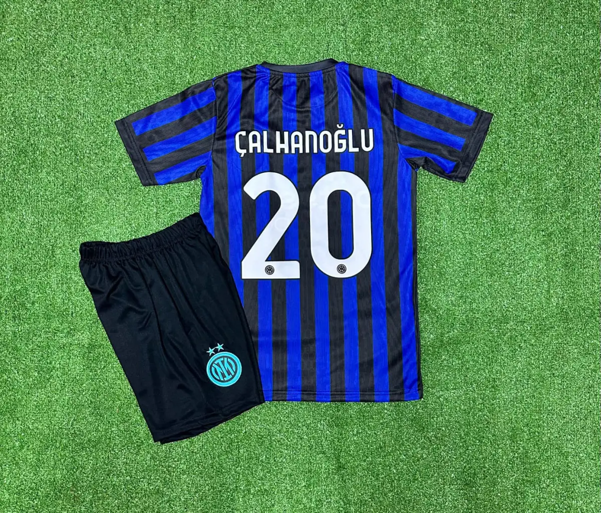 İnter 2025/26 Yeni Sezon Hakan Çalhanoğlu İç Saha Çocuk Forması 2'li Set