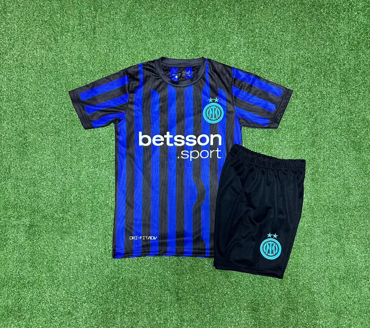 İnter 2025/26 Yeni Sezon Hakan Çalhanoğlu İç Saha Çocuk Forması 2'li Set