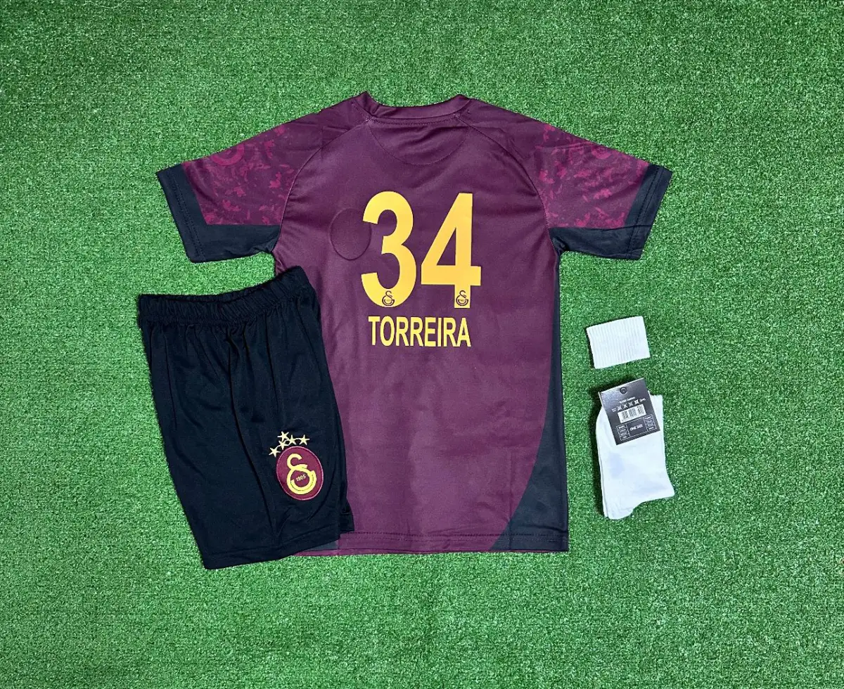 Gâlatâsarây 2025/26  5 Yıldızlı TOREIRA Deplasman Çocuk Forması 4lü Set