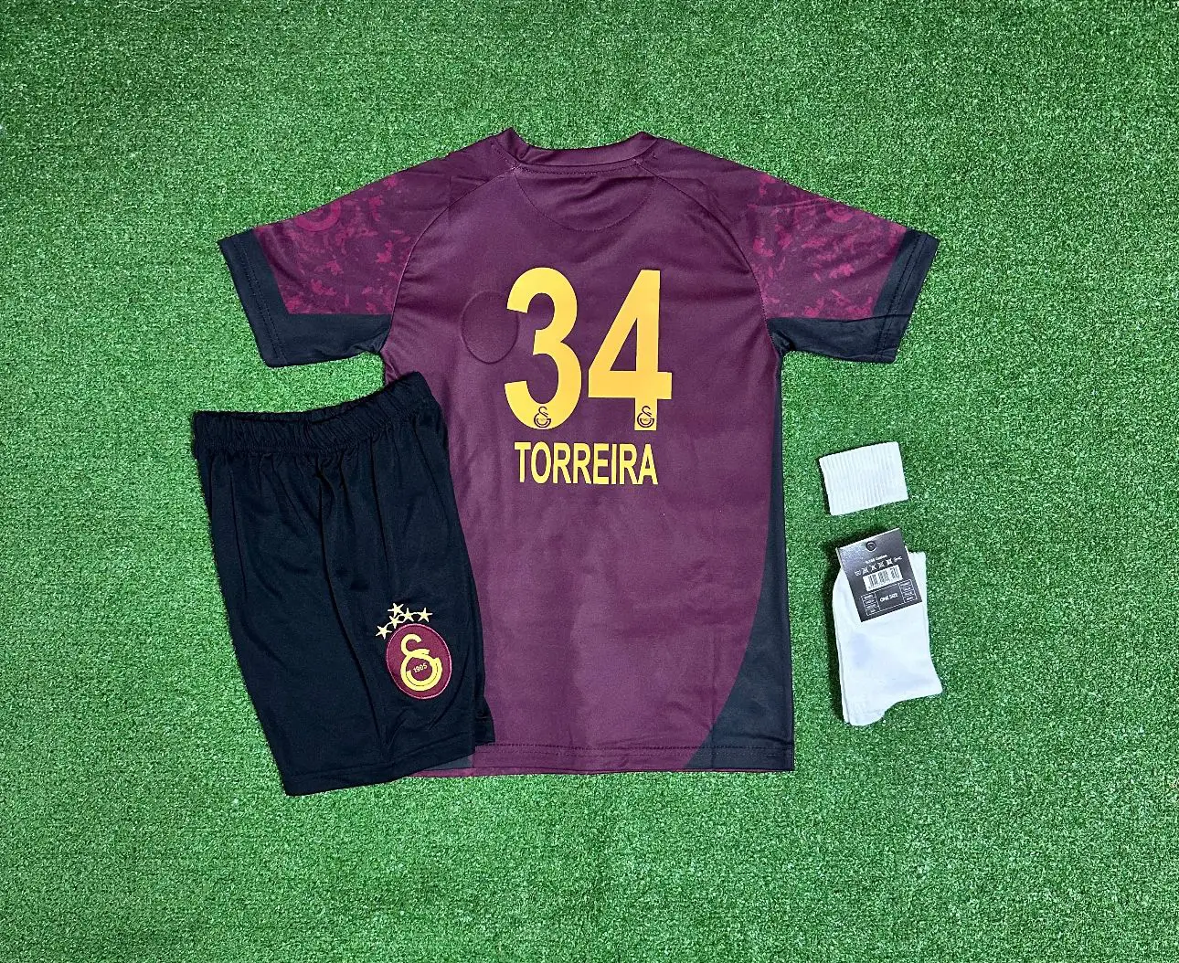 Gâlatâsarây 2025/26  5 Yıldızlı TOREIRA Deplasman Çocuk Forması 4lü Set